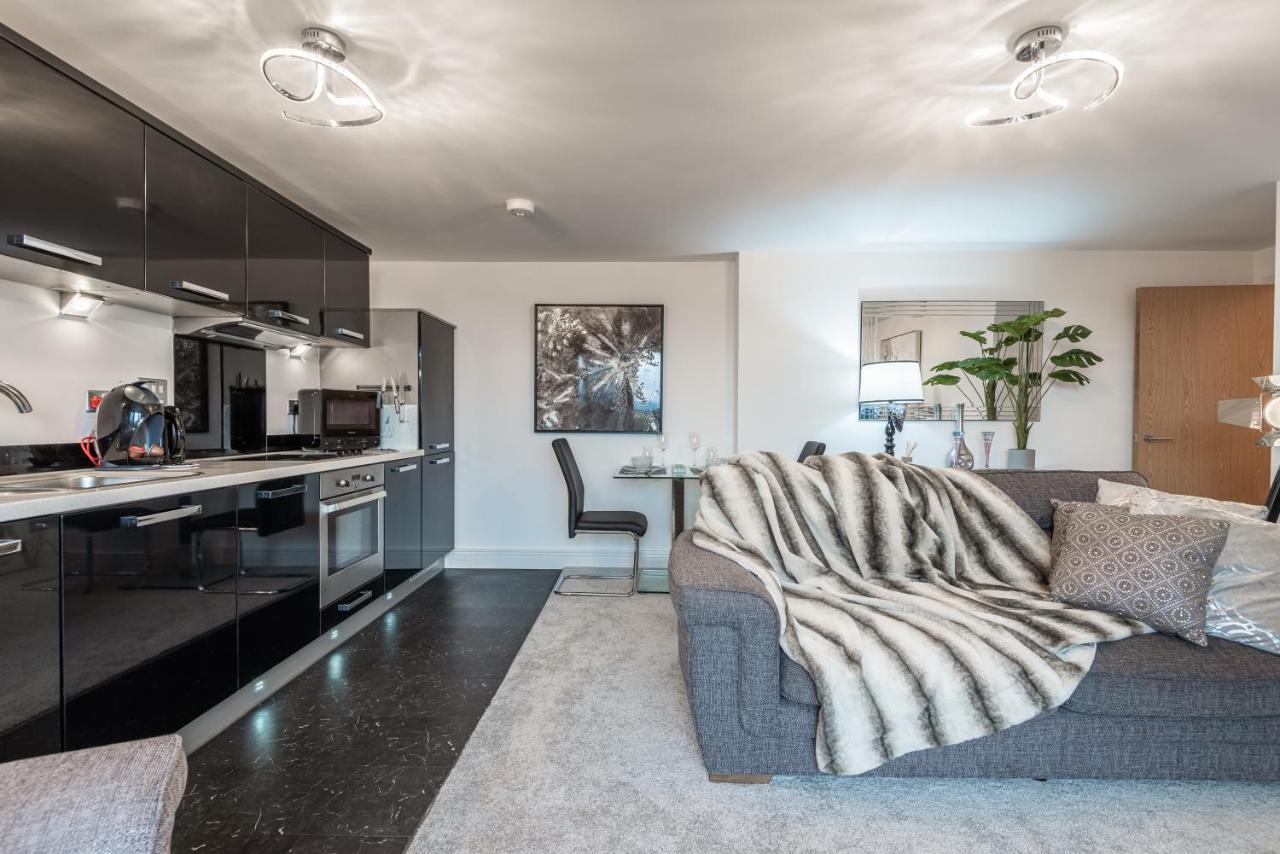 Luxurious River View Apartment With Terrace 伍斯特 外观 照片